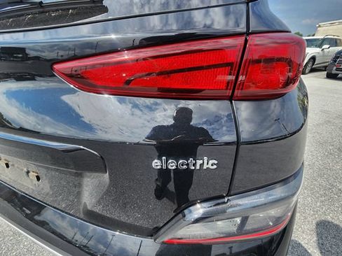 Certified 2023 Hyundai Kona SEL FWD image 15