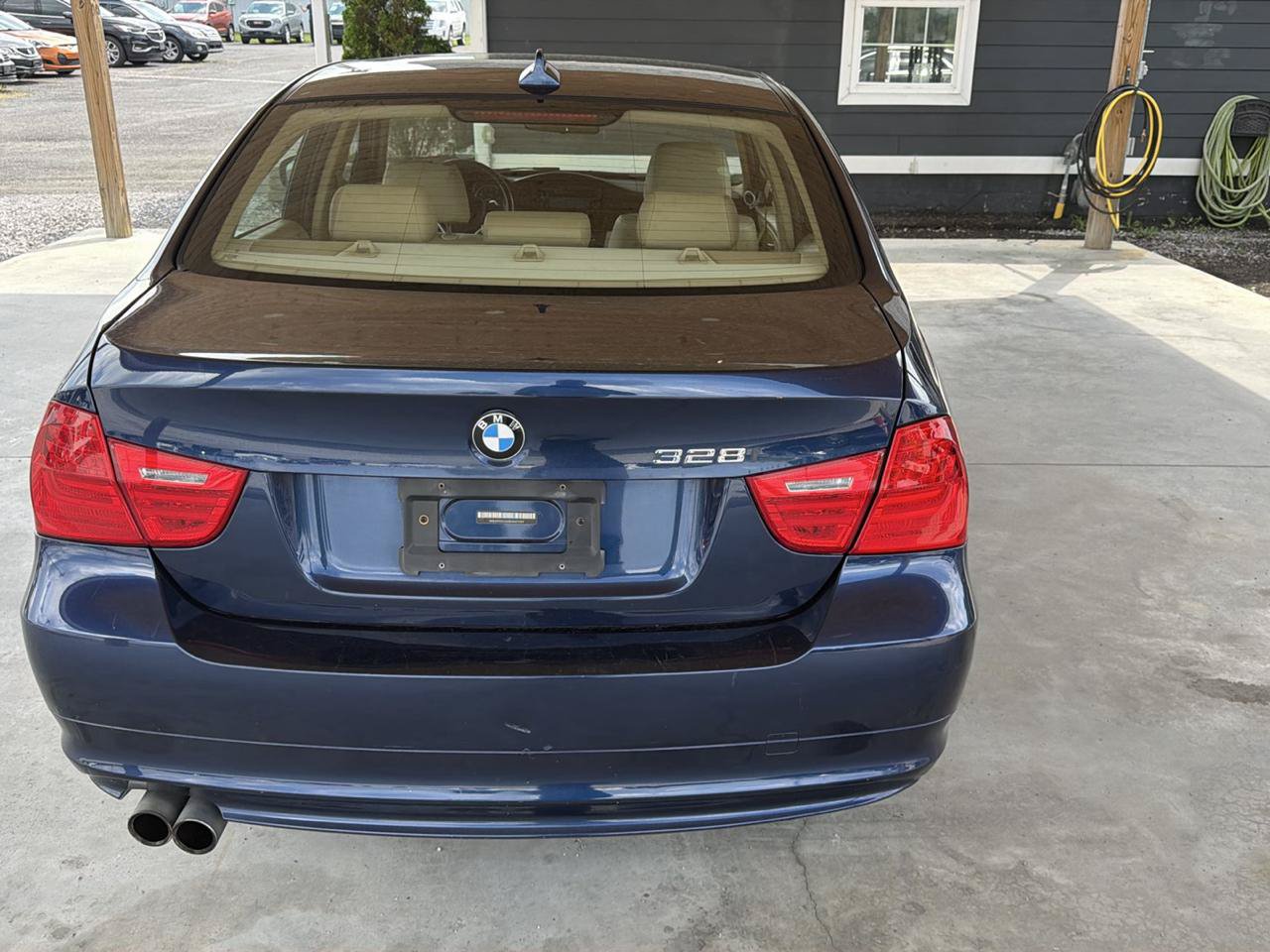Used 2011 BMW 328i Sedan RWD image 6