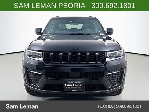 New 2026 Jeep Grand Cherokee Altitude AWD/4WD image 2