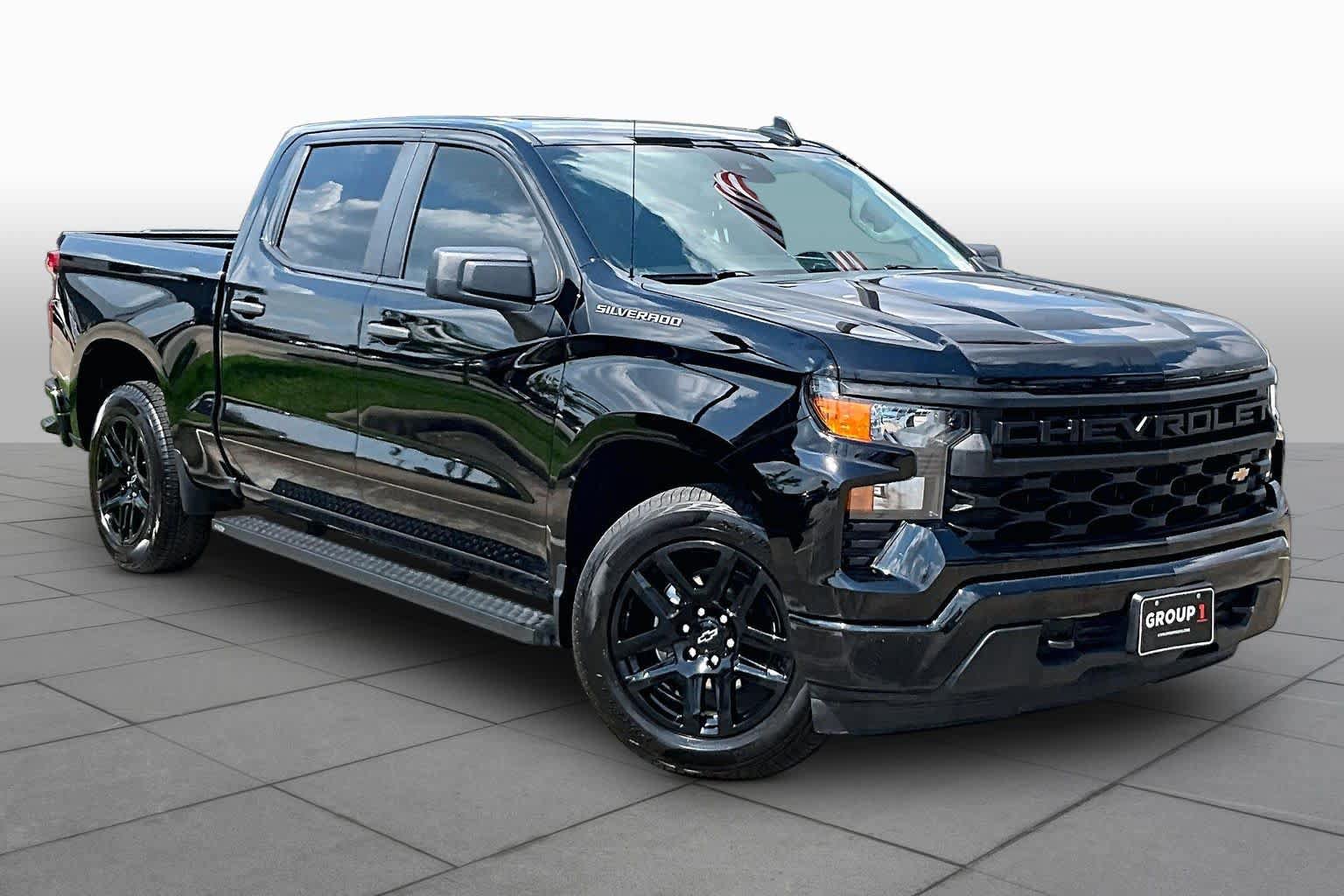Used 2024 Chevrolet Silverado 1500 Custom RWD image 3