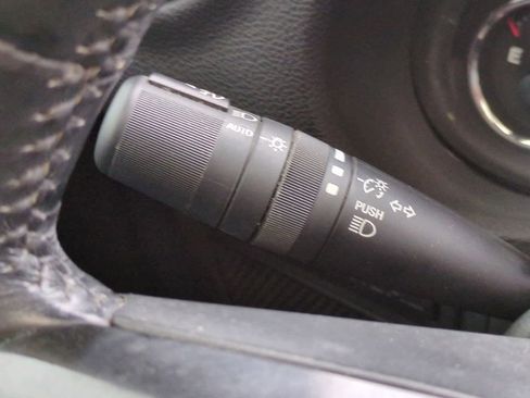 Used 2018 Jeep Wrangler Unlimited Rubicon w/ Connectivity Group image 26