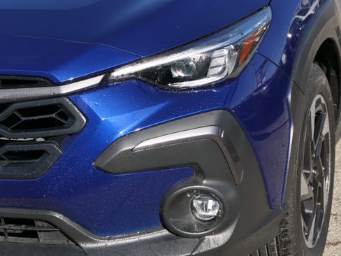 Used 2025 Subaru Crosstrek 2.5i Limited w/ Crosstrek Mirror Package image 9