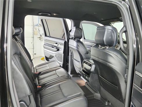 Used 2022 Jeep Wagoneer Series II image 22