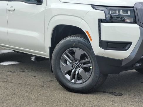 New 2026 Nissan Frontier SV w/ Tow Package AWD/4WD image 2