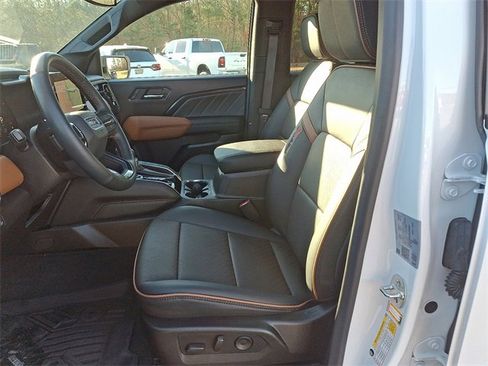 Used 2024 GMC Canyon AT4 w/ AT4 Premium Package image 13