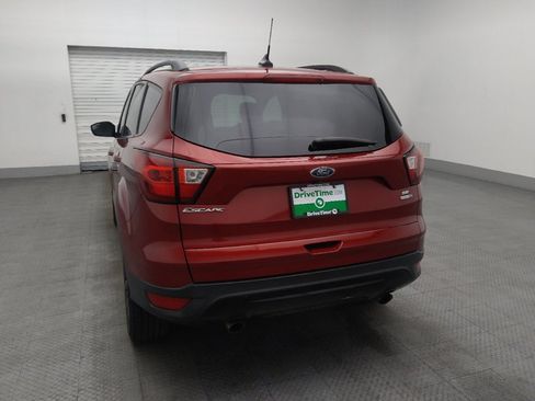 Used 2019 Ford Escape SE image 6