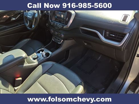 Used 2024 GMC Terrain AT4 image 31