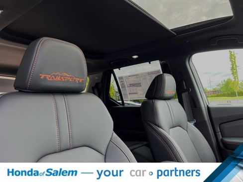 New 2025 Honda Pilot TrailSport image 18
