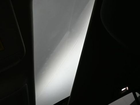 Used 2025 MAZDA CX-50 AWD 2.5 S w/ Premium Package image 18