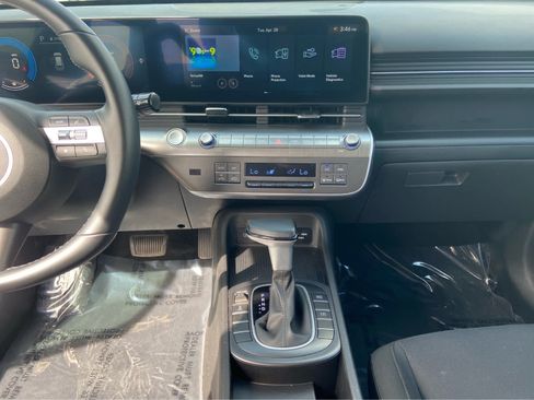 Used 2025 Hyundai Kona SEL AWD/4WD image 18
