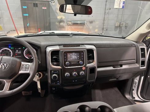 Used 2024 RAM 1500 Classic SLT image 21