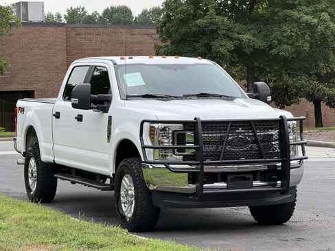 Used 2019 Ford F250 XL w/ STX Appearance Package AWD/4WD image 3