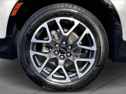 Used 2025 Chevrolet Blazer RS w/ Driver Confidence II Package image 10