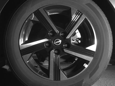 Used 2025 Nissan Sentra SV FWD image 14