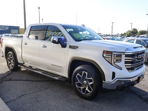 Used 2022 GMC Sierra 1500 SLT w/ SLT Premium Plus Package image 3