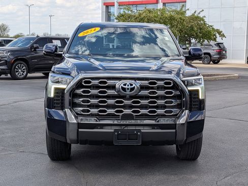 Used 2024 Toyota Tundra Platinum AWD/4WD image 2