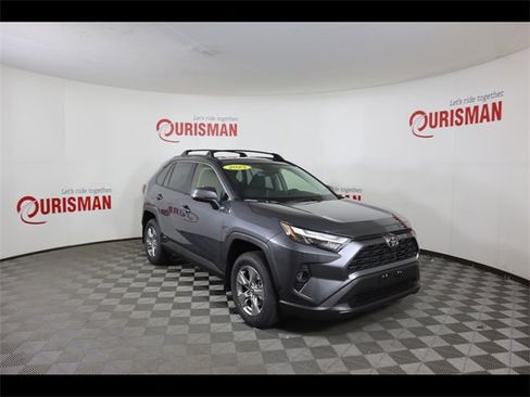 Used 2025 Toyota RAV4 XLE image 12