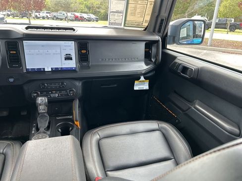 Used 2024 Ford Bronco Badlands AWD/4WD image 11