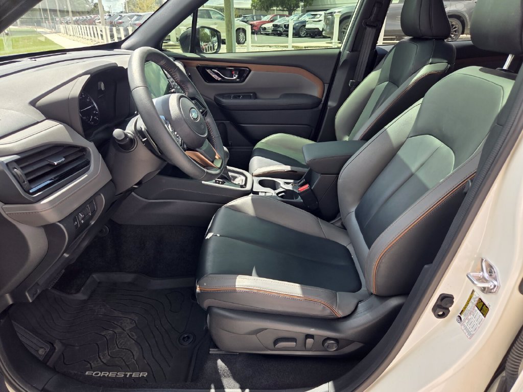 Used 2025 Subaru Forester Sport w/ Popular Package #2 AWD/4WD image 3