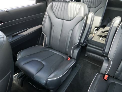 Certified 2023 Hyundai Palisade Limited image 12