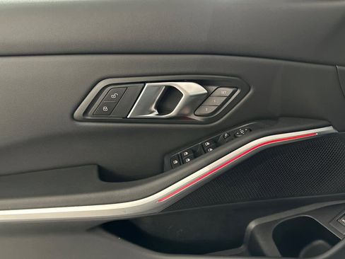 Used 2025 BMW 330i Sedan image 12