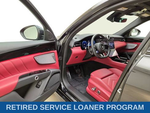 Used 2025 Maserati Grecale Modena AWD/4WD image 13