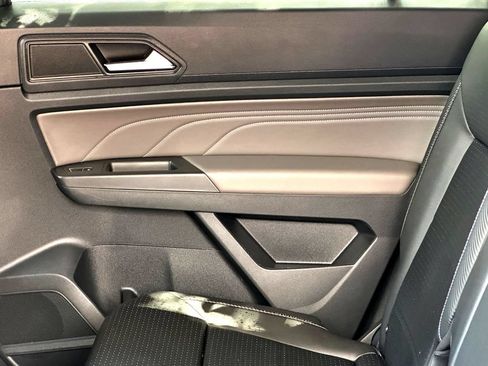 Certified 2023 Volkswagen Atlas Cross Sport SE FWD image 26