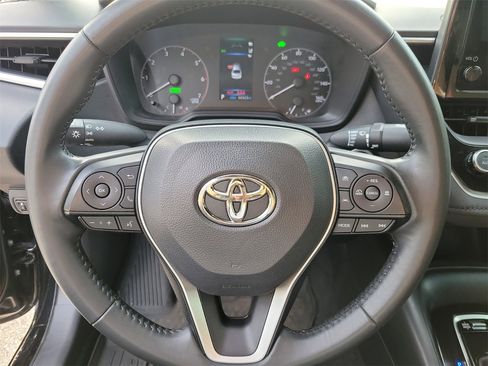Used 2023 Toyota Corolla SE image 18