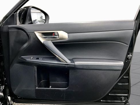 Used 2017 Lexus CT 200h w/ Navigation System Package FWD image 22