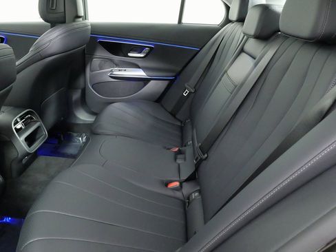 Used 2025 Mercedes-Benz E 350 4MATIC Sedan image 44