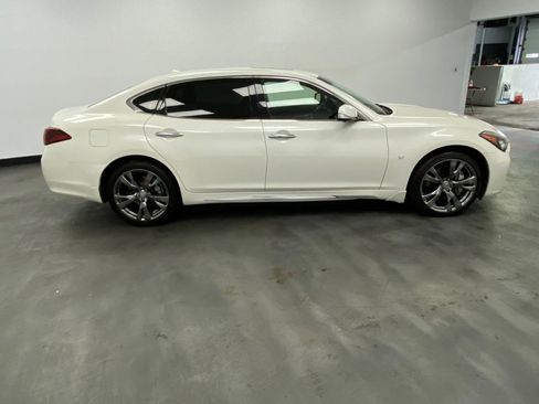 Used 2016 INFINITI Q70 L 3.7 w/ Deluxe Touring Package image 7