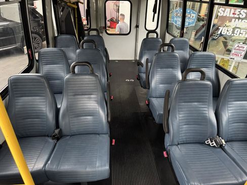 Used 2012 Ford E-350 and Econoline 350 Super Duty w/ Shuttle Bus Prep Pkg RWD image 15