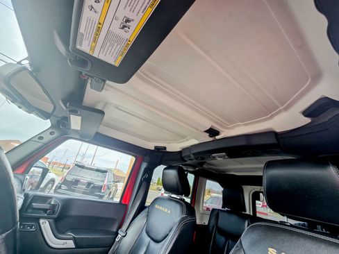 Used 2014 Jeep Wrangler Unlimited Sahara w/ Max Tow Package image 9