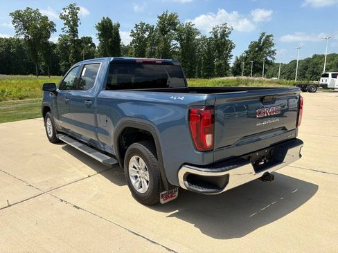 Used 2024 GMC Sierra 1500 SLE AWD/4WD image 4