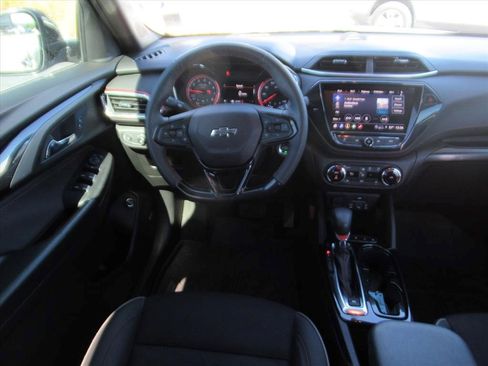 Certified 2023 Chevrolet TrailBlazer RS w/ Sun and Liftgate Package image 21
