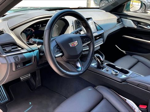 Used 2025 Cadillac CT4 V RWD image 18