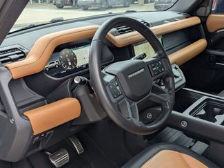 Used 2024 Land Rover Defender 110 X-Dynamic SE video 4