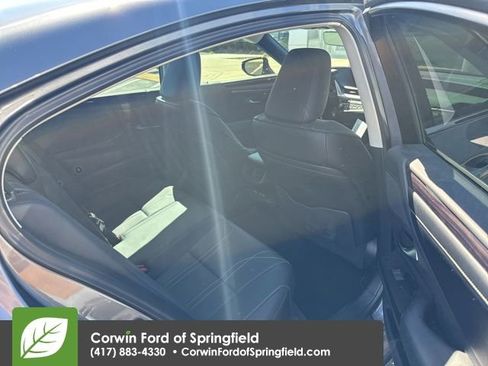 Used 2020 Lexus ES 350 350 Luxury w/ Accessory Package 2 image 11