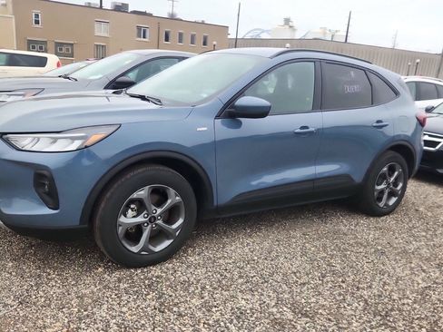 Used 2025 Ford Escape ST-Line Select AWD/4WD image 7