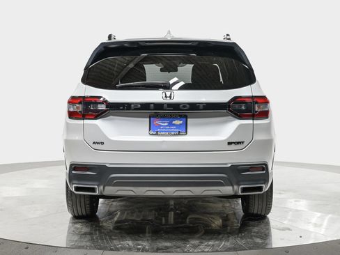 Used 2023 Honda Pilot Sport image 5