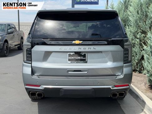 Used 2025 Chevrolet Suburban High Country AWD/4WD image 6