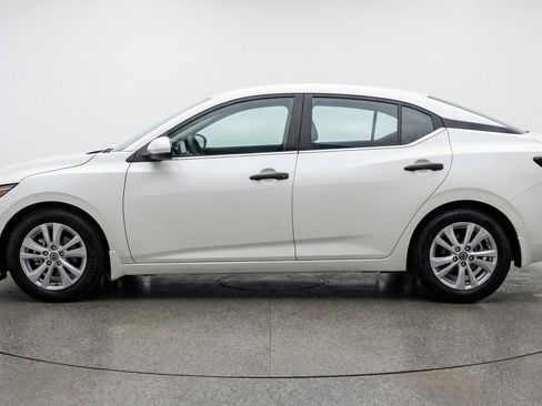 Used 2025 Nissan Sentra S image 5