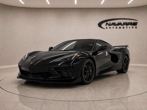 Used 2022 Chevrolet Corvette Stingray Coupe w/ Z51 Performance Package RWD image 3