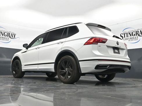 Used 2023 Volkswagen Tiguan SE R-Line AWD/4WD image 30
