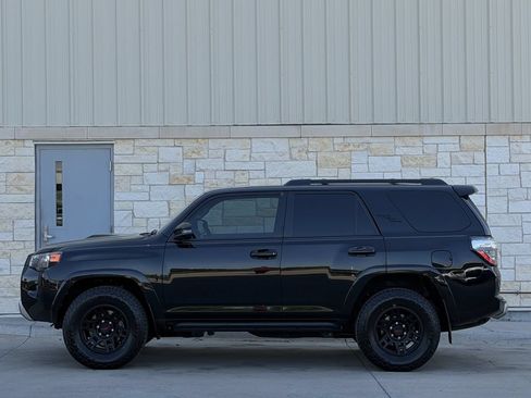 Used 2024 Toyota 4Runner TRD Off-Road Premium w/ Moonroof Package AWD/4WD image 3