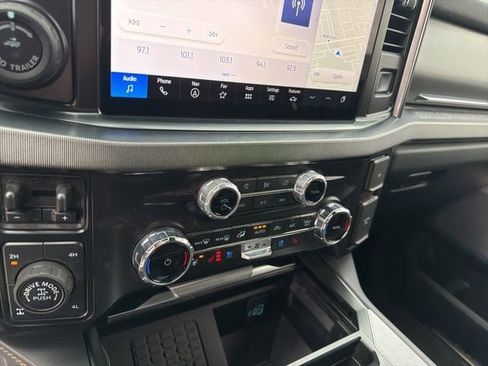 Used 2024 Ford F350 Platinum w/ Tremor Off-Road Package AWD/4WD image 27