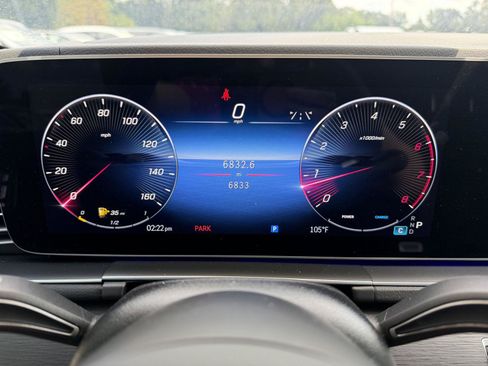 Used 2025 Mercedes-Benz GLS 450 4MATIC image 9