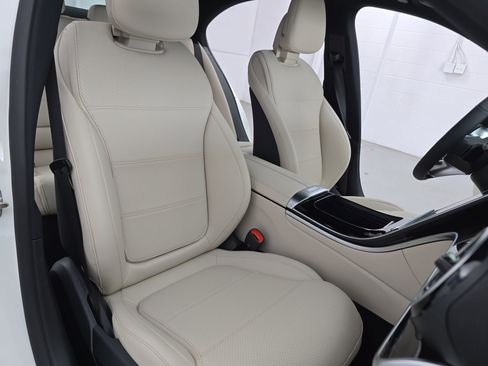 New 2026 Mercedes-Benz C 300 4MATIC Sedan image 10