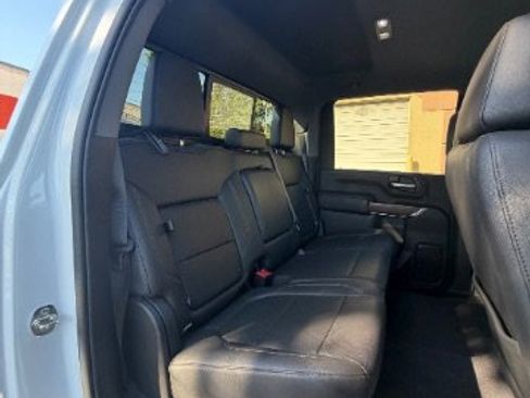 Used 2021 GMC Sierra 2500 SLT w/ SLT Premium Package AWD/4WD image 19