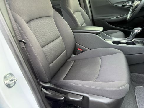 Used 2024 Chevrolet Malibu LT image 8